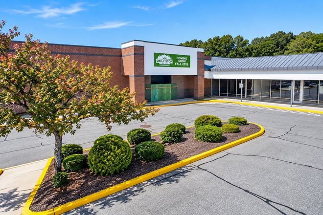 The Shoppes at Diamond HIll