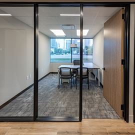 Braun Enterprises - Urban Office - River Oaks