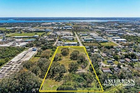 Photo of commercial space at 2102 17th St E in Palmetto