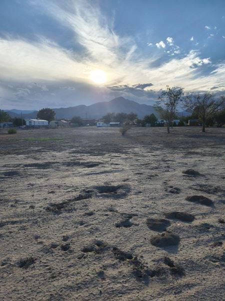 Retail space for Sale at 916 S 6th St in Socorro