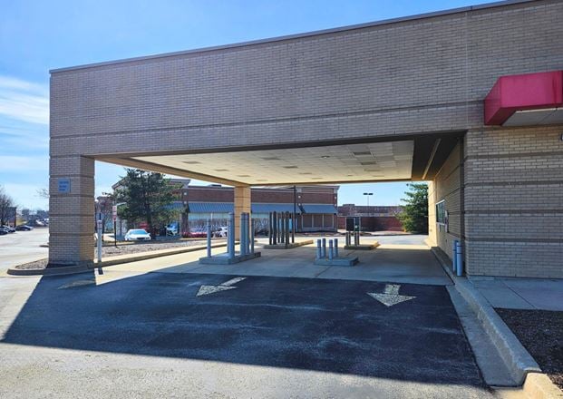 899 N Randall Rd - Batavia