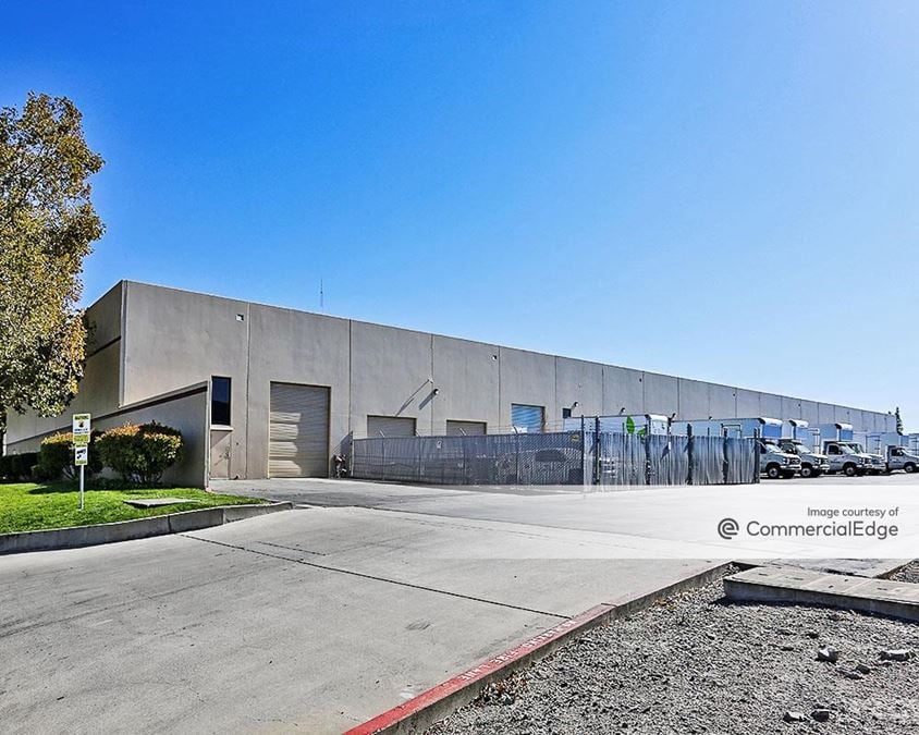 910, 920 & 930 Striker Avenue - 910 Striker Avenue | Industrial Building