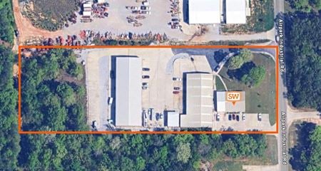 Photo of commercial space at 179 Airpark Industrial Rd in Alabaster