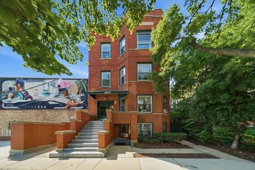 3605 W Palmer St, Chicago, IL 60647