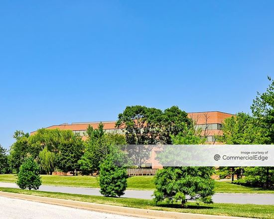 North Park Business Community - 4 North Park Drive