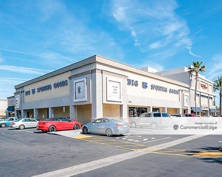 Retail space for Rent at 2731 Pacific Coast Hwy in Torrance