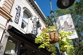 1621 Main St