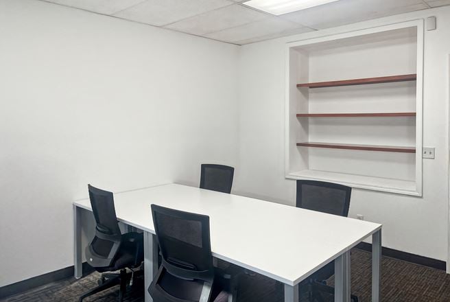 Regus - Fresno - 1690 W Shaw Ave
