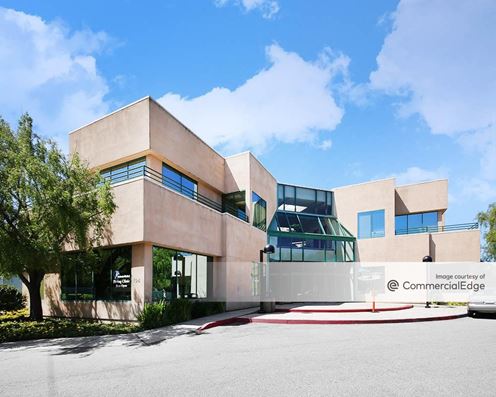 Whispering Business Center