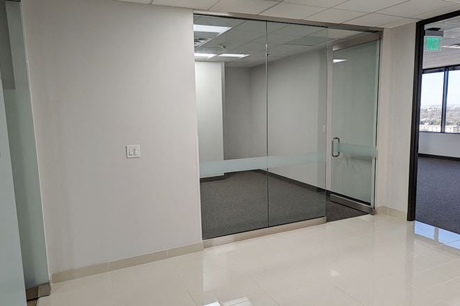 Workstyle Flexible Spaces - 2727 LBJ Freeway
