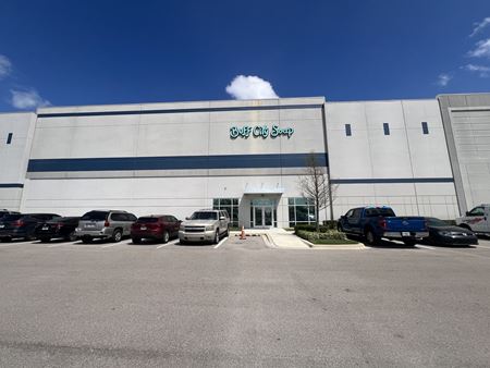 Photo of commercial space at 2010 51st Avenue East in Palmetto