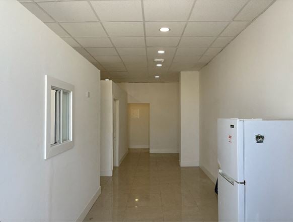 100 Hialeah Dr