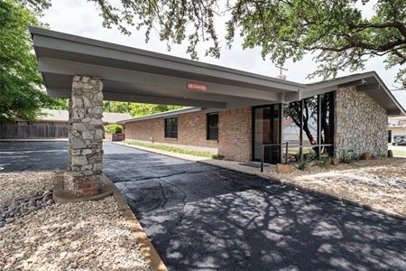 Photo of commercial space at 1512 Crestridge Dr in Cleburne
