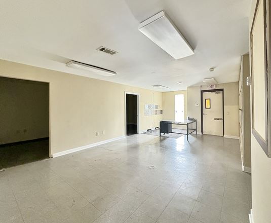 5411 Brookglen Dr