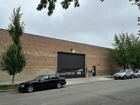 Industrial space for Rent at 1947 North Rockwell Street in Chicago