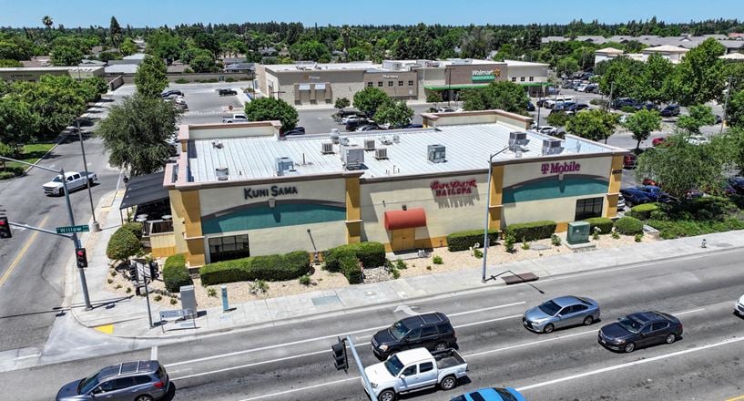 Retail space for Rent at 6825 N Willow Ave in Fresno
