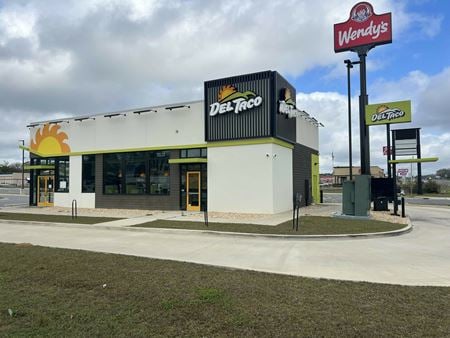 Retail space for Rent at 2760 Us Highway 331 S in Defuniak Springs