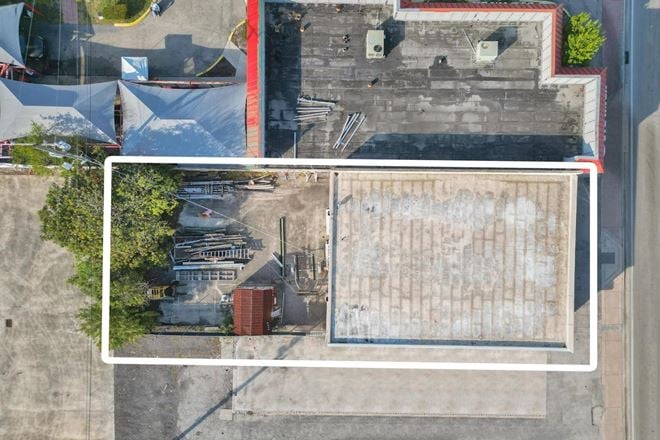 Retail Building (3,000 SF)