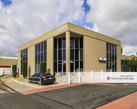 Freeway Business Plaza - 1805, 1809 & 1813 East Dyer Road