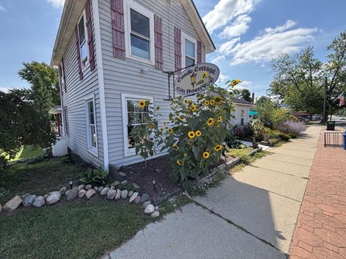 Candle Cottage – Turnkey Gift Shop & Business Opportunity