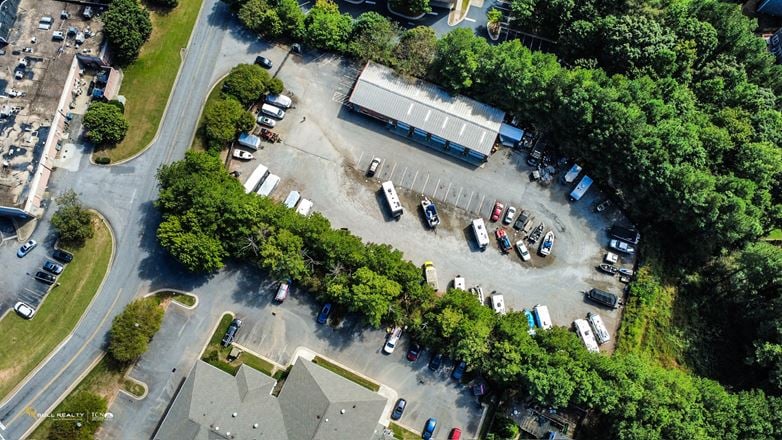 Auto Repair Building on ±2.65 AC
