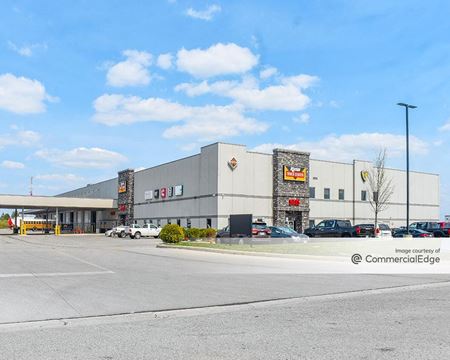 Retail space for Rent at 3950 Parkwest Drive in Columbus