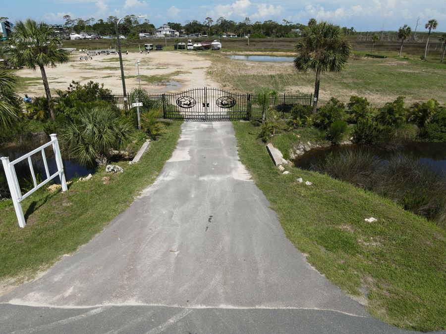 Limitless 10-acre site on Shoal Line Blvd.