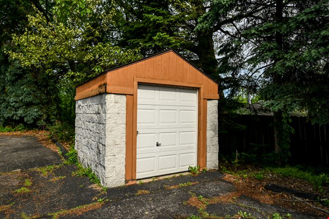 2160 East Ave