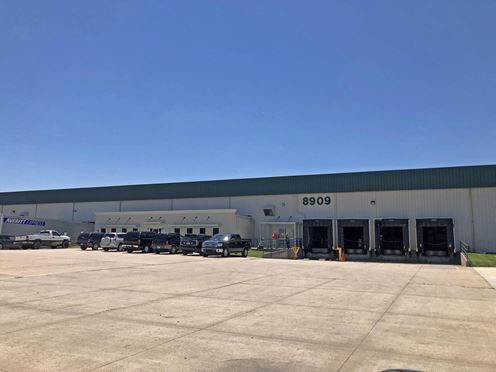 WAREHOUSE/DISTRIBUTION