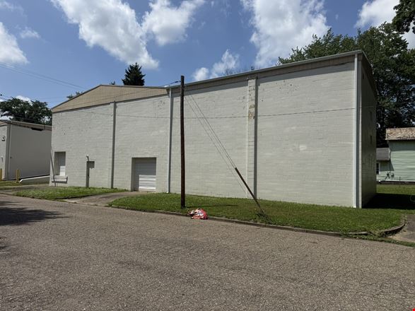 1343 Putnam Ave
