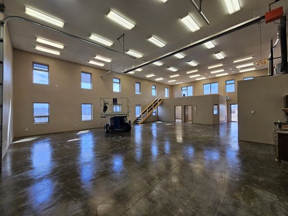 7471 Edgar Industrial Bend - Unit 24