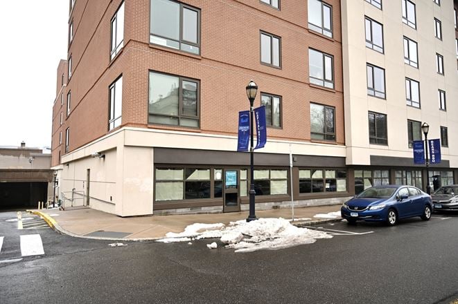 20 Front St