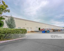 663 - Warehouse with fast throughput capability