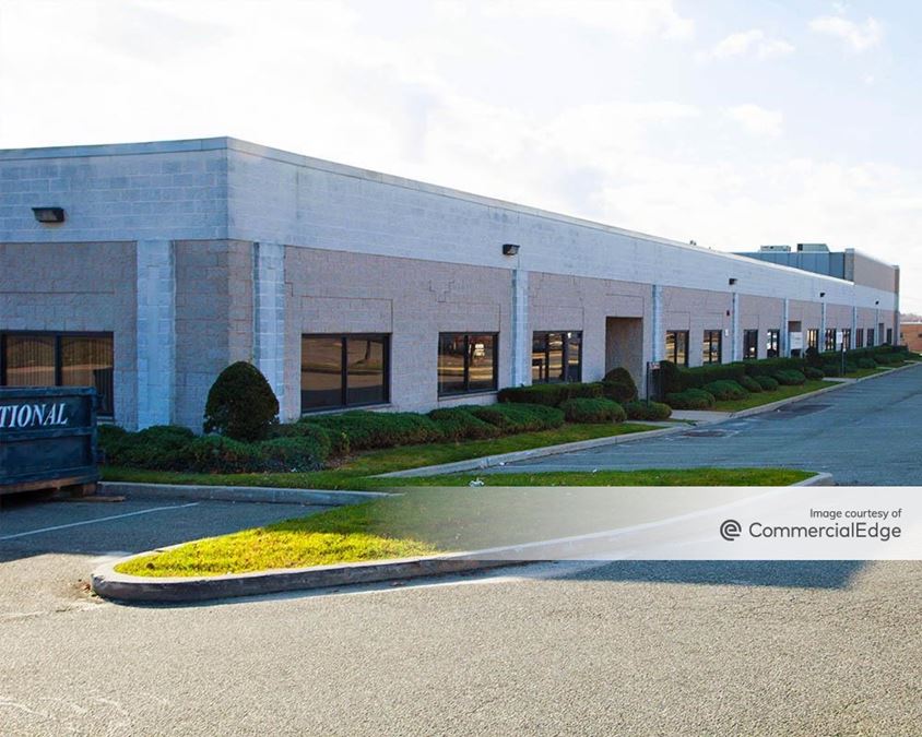 245 Newtown Road, Plainview Industrial Space For Lease