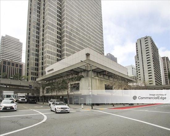 One Embarcadero Center