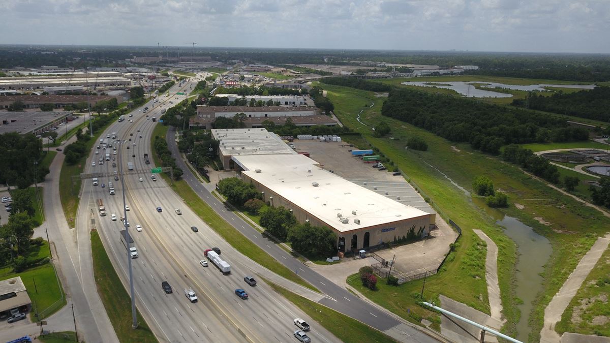 7207 North Loop East Freeway