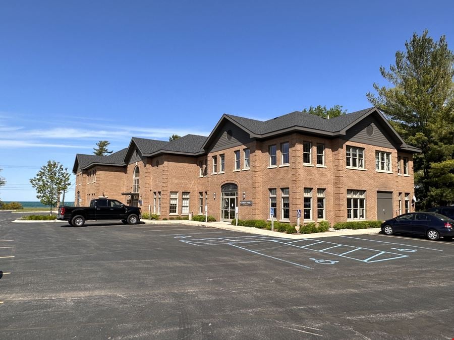 880 Munson Ave