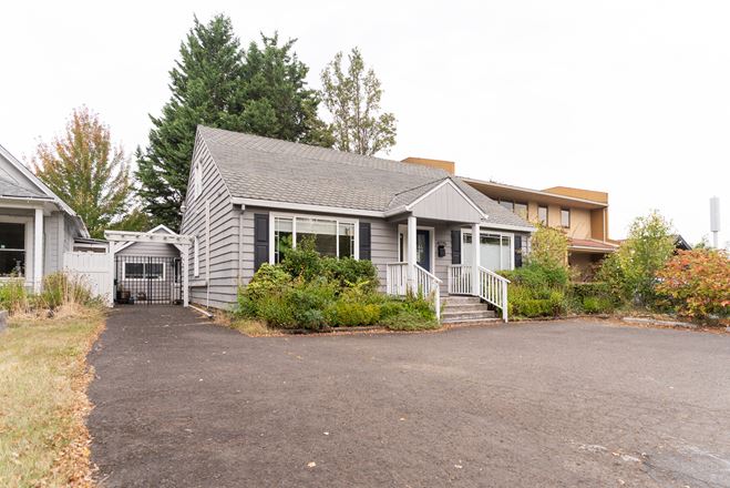 4775 & 4795 SW Watson Ave