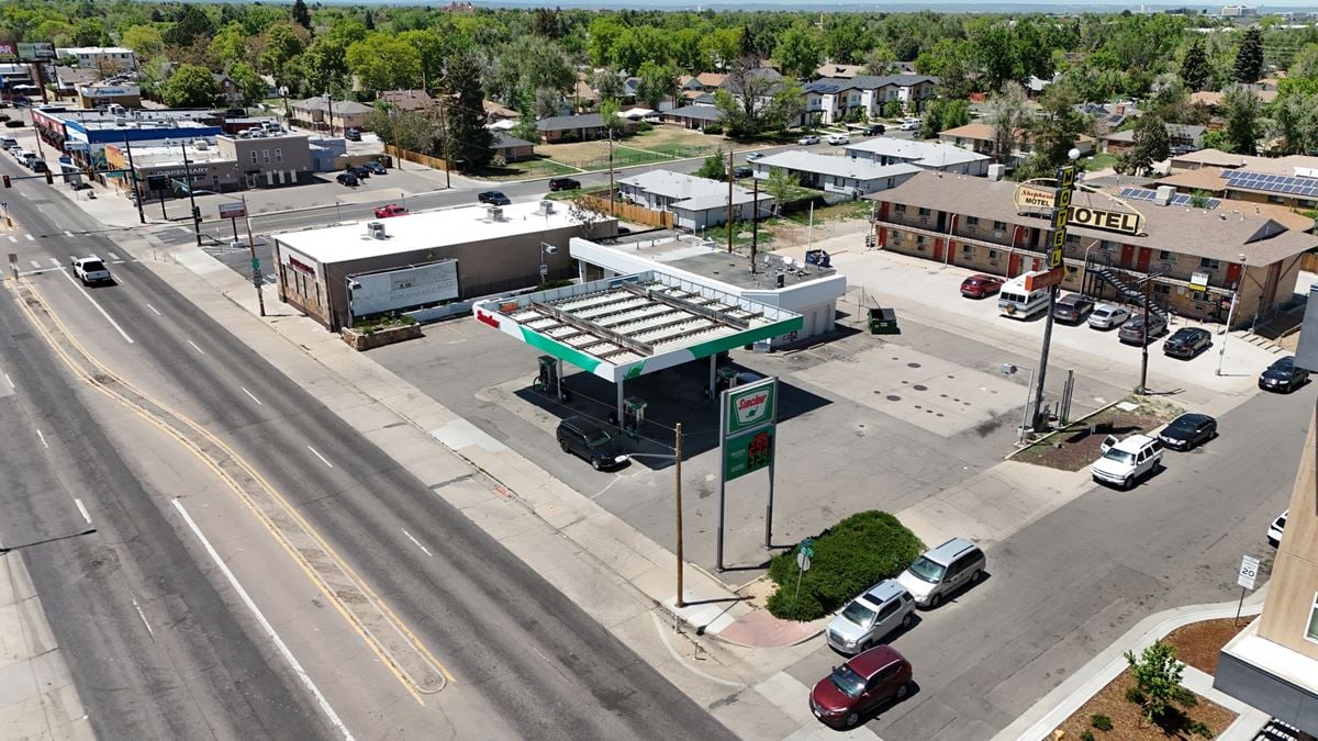 8275 E Colfax Ave