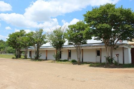 Photo of commercial space at 307 South Pearson Road in Pearl