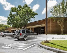 Plaza Del Oro Business Center