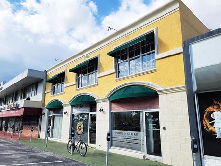 Photo of commercial space at 2745 E Oakland Park Blvd in Fort Lauderdale