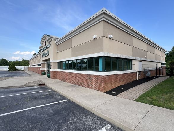 Eastpoint Industrial/Retail/Medical for Lease