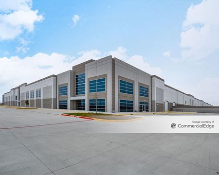 Discount Tire Regional Distribution Center - Dallas