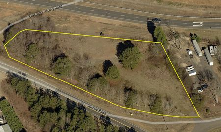 Photo of commercial space at 2300 East Fork Alcovy Road in Dacula