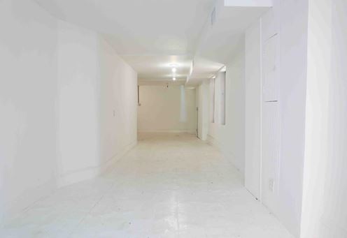 86 S 8th St