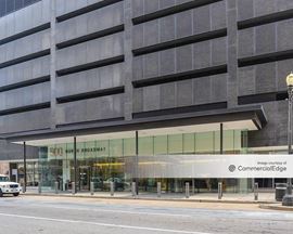 500 North Broadway