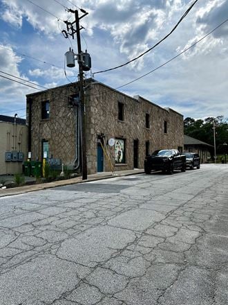 929 Main St