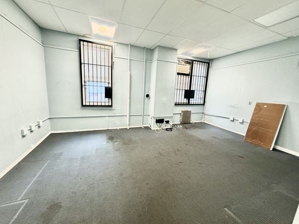 Office / Retail space for lease in Astoria - Long Island City