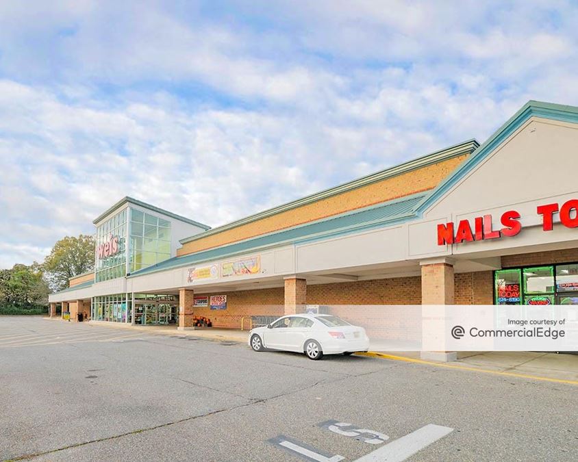 Seven Oaks Shopping Center Weis Market 2294 Blue Water Blvd